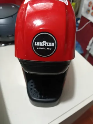 Macchina Caffè Lavazza A Modo Mio Rossa