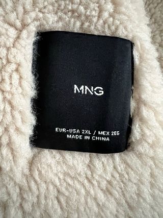 Chaqueta negra borreguillo