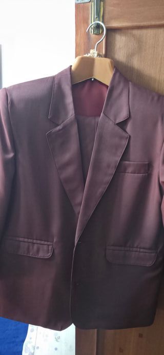 Traje niño comunión/eventos morado/rojo