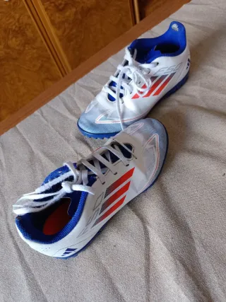 Botas de fútbol Adidas F50 talla 34