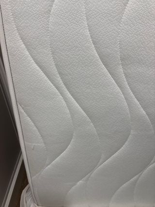 Colchón Cuna Sin usar pequeño enganchón