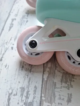 Patines infantiles ajustables color menta