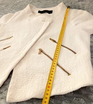 Chaqueta ZARA Tweed Crema Cremalleras Doradas