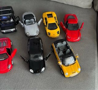 Colección de coches diferentes marcas.