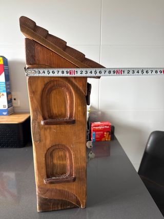 Buzón artesanal de madera