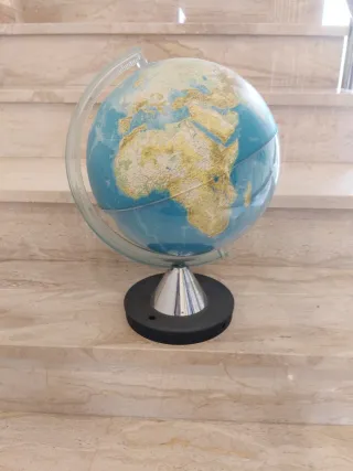 Globo terráqueo decorativo grande