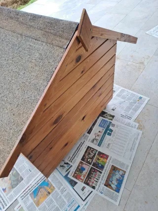 Caseta perro madera grande. Recien barnizada