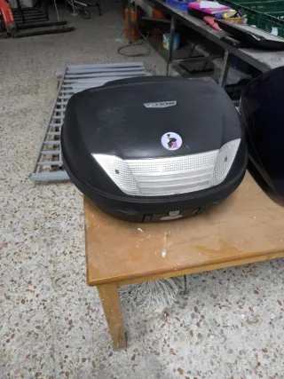 Top Case Shad VFR800 con Parrilla y Herrajes