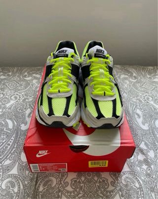 Nike Zoom Vomero 5 Hombre Talla 41
