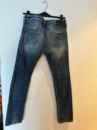 Diesel Thanaz Talla 30 Rotos