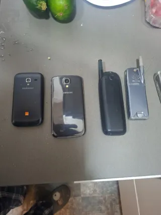 5 Teléfonos Móviles Varios (Sin Cargador)