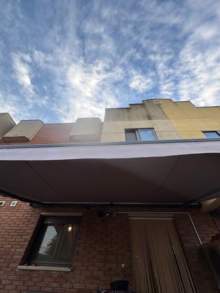 Toldo Smartsun con motor y LED + sensor de viento