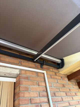 Toldo Smartsun con motor y LED + sensor de viento