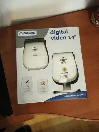 Vigilabebés Miniland