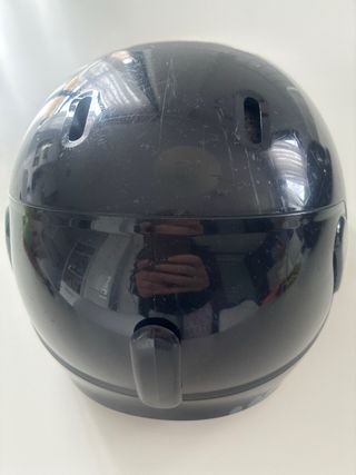 Casco,gafas y guantes de esquí para niño.