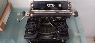 Máquina de escribir Royal antigua