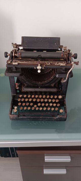 Máquina de escribir Royal antigua