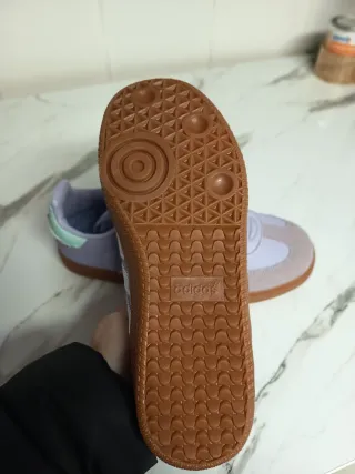 Zapatillas Adidas Moradas y Blancas