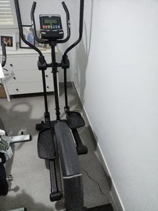 Elíptica BH Fitness M6