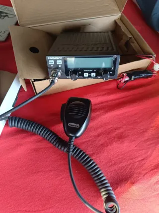 Emisora President Teddy II CB Radio