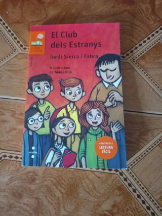 El club dels estranys (Lectura fàcil)