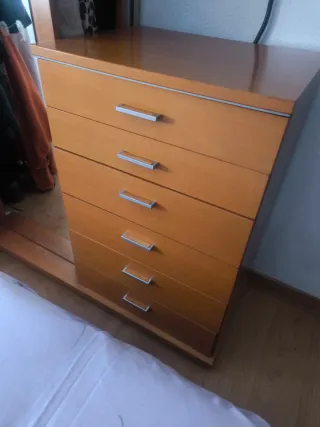 Dormitorio Matrimonio Madera + cómoda + espejo