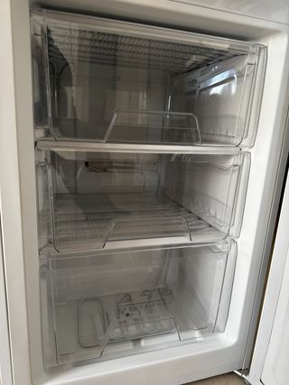 Congelador EAS ELECTRIC EMZ851 bajo encimera