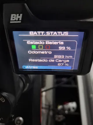 Bicicleta eléctrica MTB cuadro roto