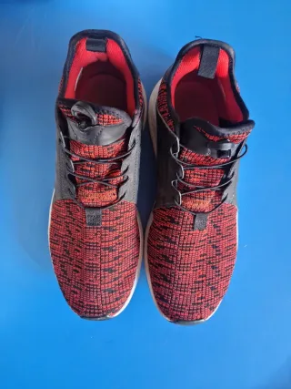 Zapatillas El Ganso Rojas y Negras