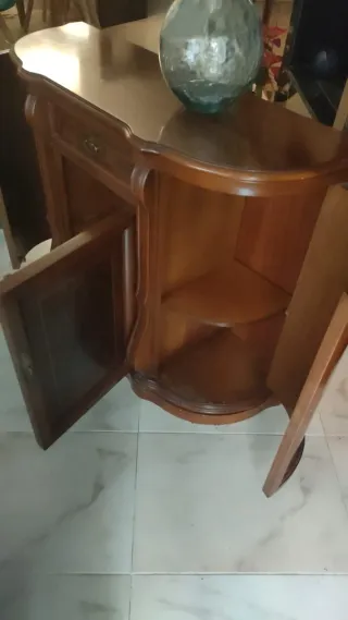 Taquillón clásico recibidor de madera