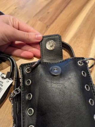 Bolso mini Misako negro para móvil