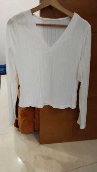 Camiseta canalé V manga larga talla L