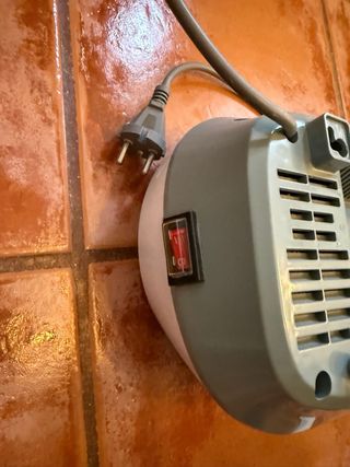 Calefactor Baño Pared 2000W con Mando