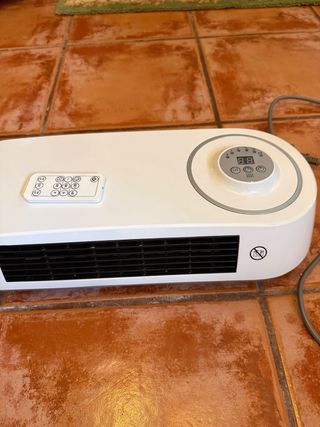Calefactor Baño Pared 2000W con Mando