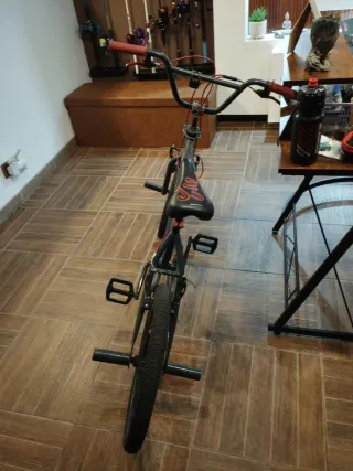 Bicicleta BMX Infantil