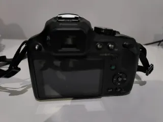 Cámara Panasonic Lumix Negra + Accesorios