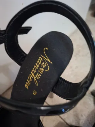 Zapatos de tacón alto negros