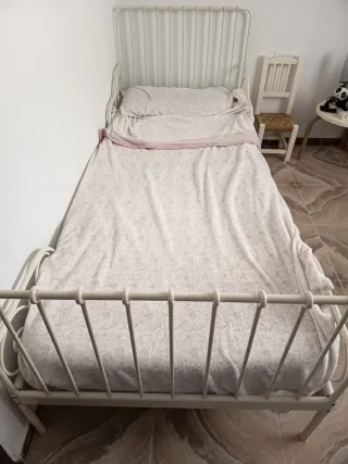 Cama extensible blanca Ikea *BUEN PRECIO*