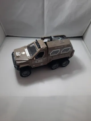 Coche de juguete 6x6