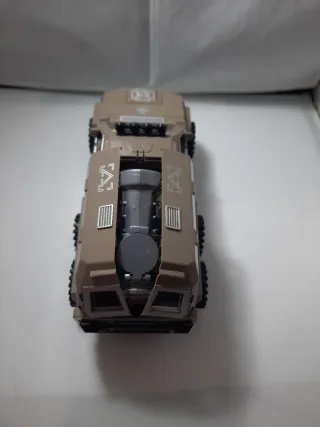 Coche de juguete 6x6