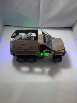 Coche de juguete 6x6