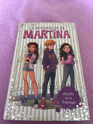 Misterio en el internado (La diversión de Marti...