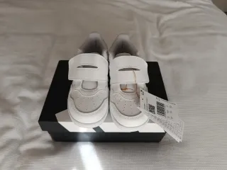 Zapatillas Adidas niño blancas 27