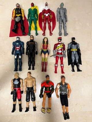 13 Muñecos Marvel, DC y Action Man