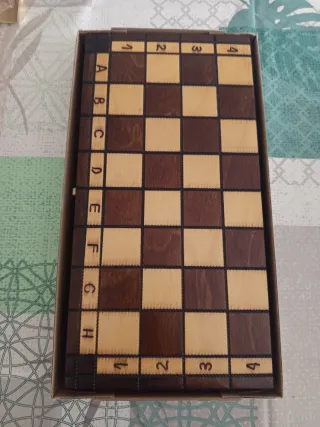 Tablero de ajedrez de madera 70x35cm