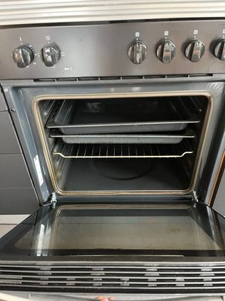 Muebles Cocina Negro y Plata + electrodomesticos