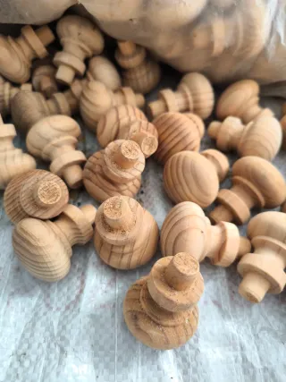 Pomos de madera maciza