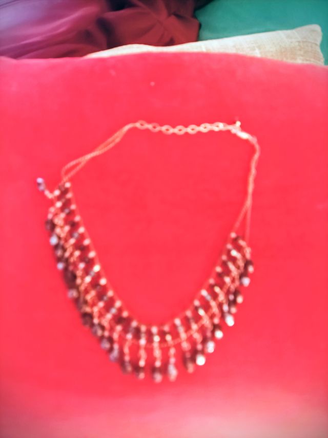 Collar vintage plateado con cuentas