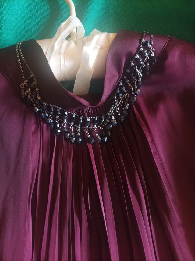 Collar vintage plateado con cuentas