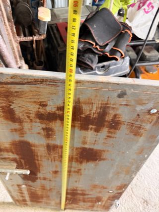 Puerta de hierro pequeña